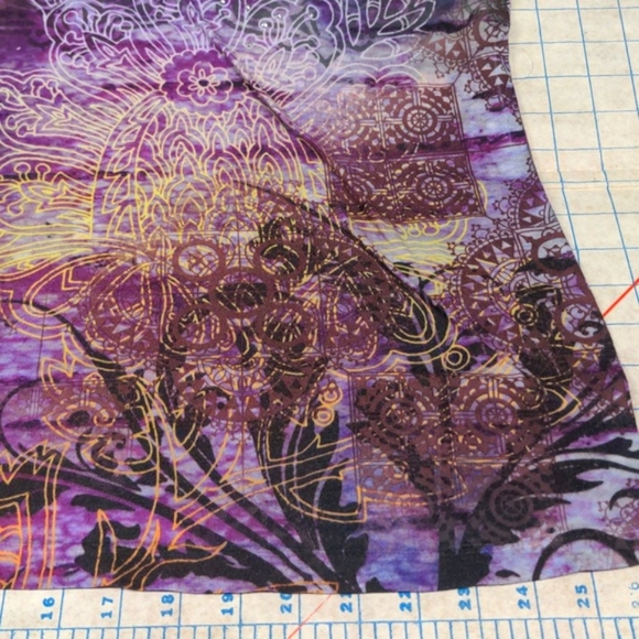 XL vintage graphic print Purple pattern fabric T-shirt gothic floral appropriate - Picture 6 of 13